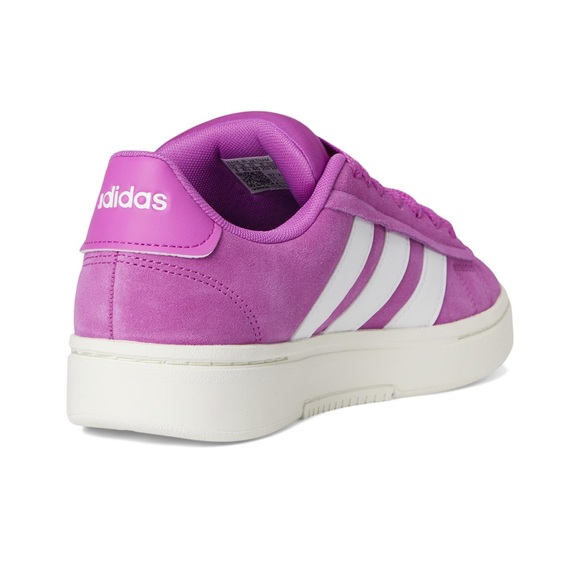 Adidas Women's Magenta Athletic Shoes comes w/ free 6 pack of socks. - Picture 5 of 14